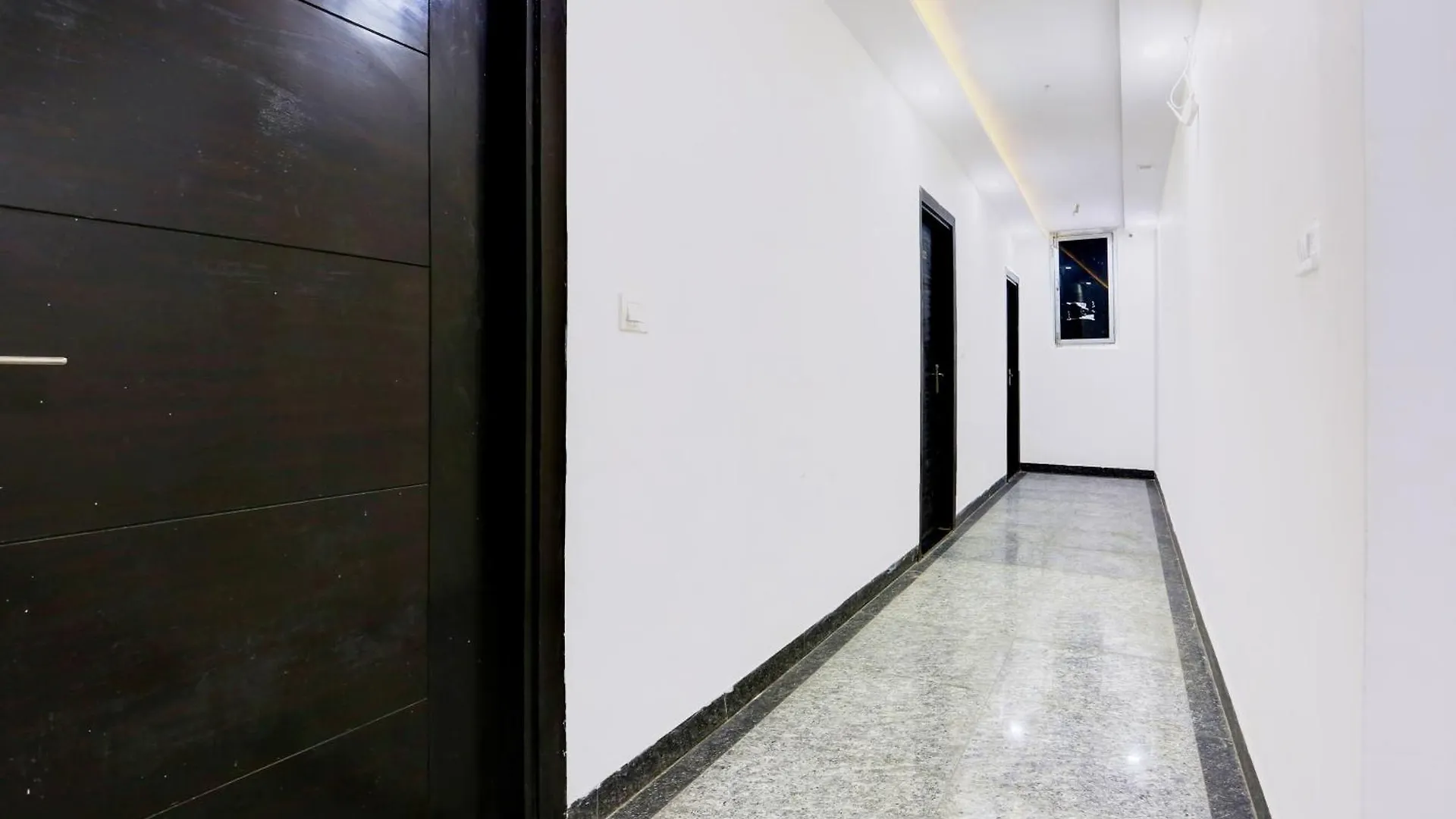 Hotel O Grandfather Tajganj