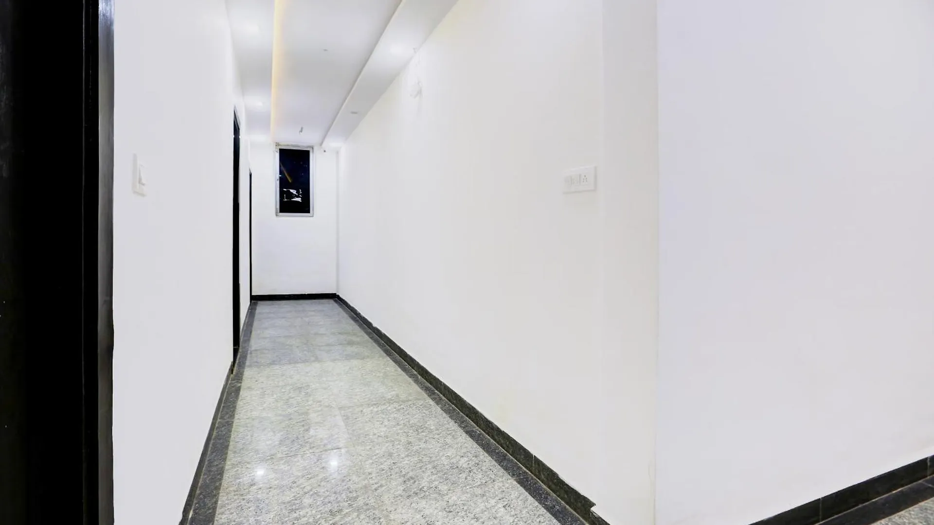 Hotel O Grandfather Tajganj